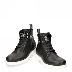 Vrouw Panama Jack Elvia
