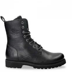 Vrouw Panama Jack Frisia