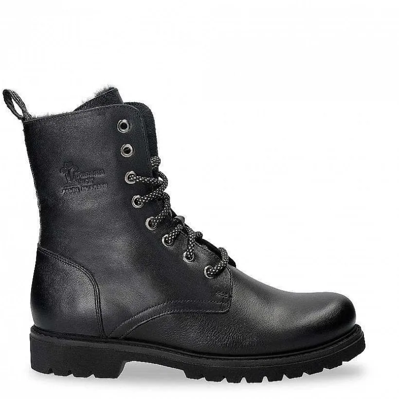 Vrouw Panama Jack Frisia