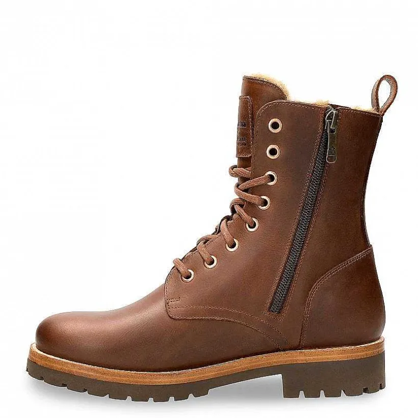 Vrouw Panama Jack Frisia