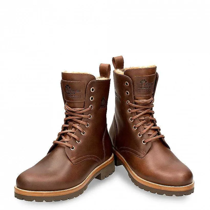Vrouw Panama Jack Frisia