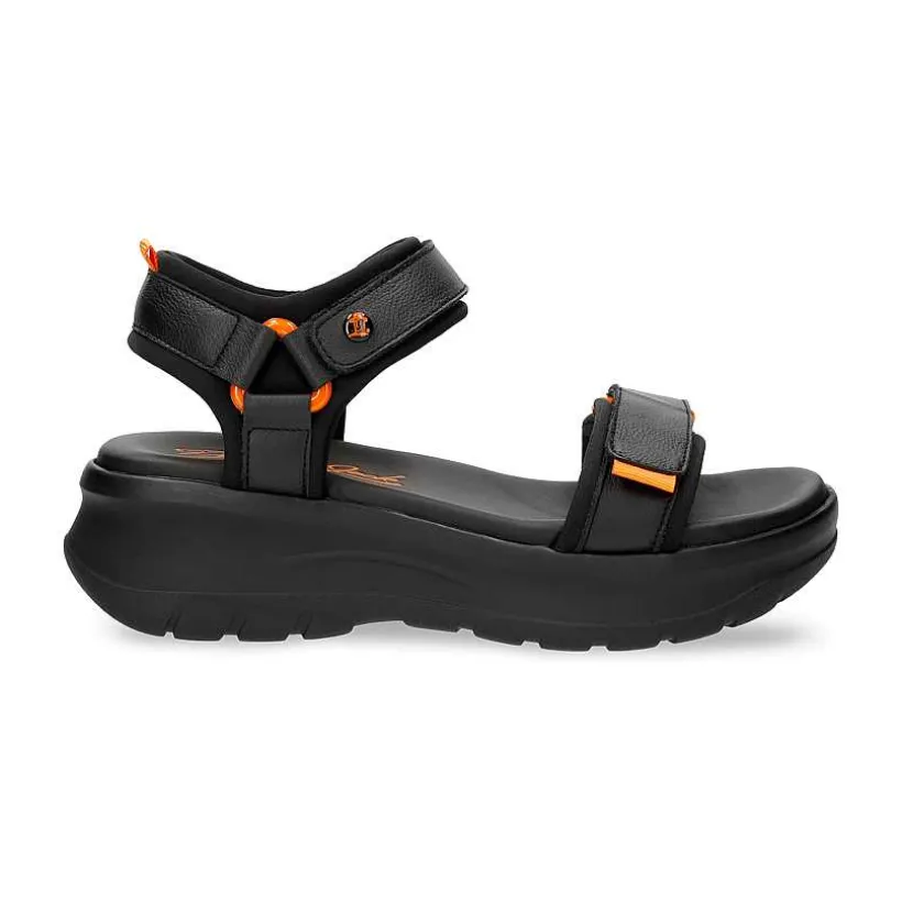 Vrouw Panama Jack Neo