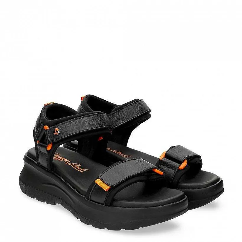 Vrouw Panama Jack Neo