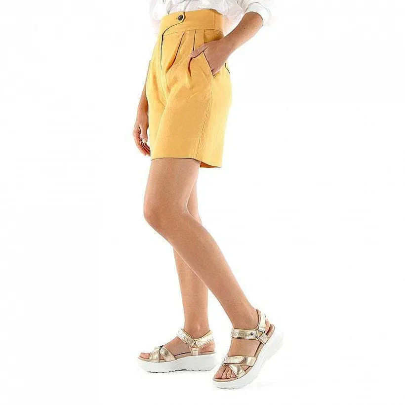 Vrouw Panama Jack Newel Shine
