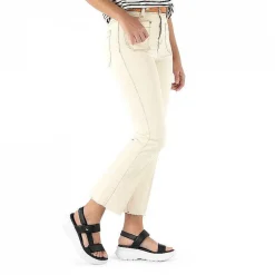 Vrouw Panama Jack Noor
