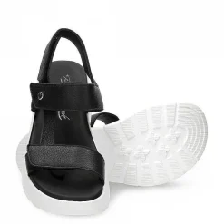 Vrouw Panama Jack Noor