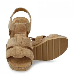 Vrouw Panama Jack Rania