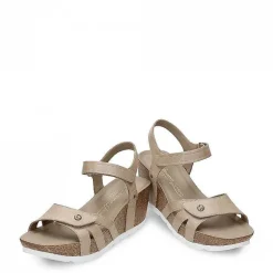 Vrouw Panama Jack Romy