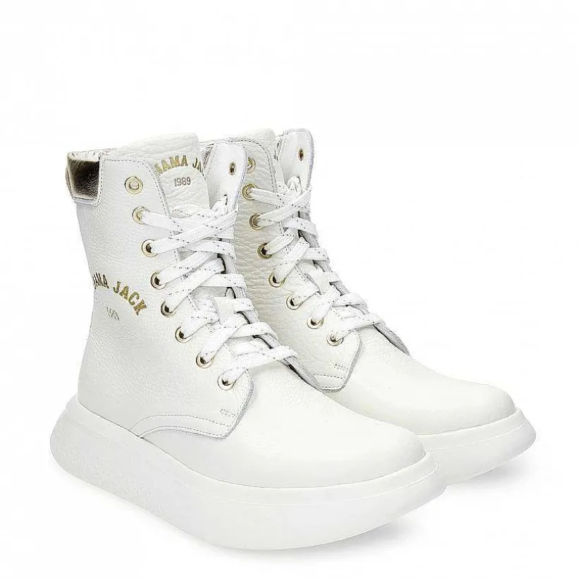 Vrouw Panama Jack Yuca